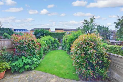 17 Hampton Road, Chingford, London, E4 8NH