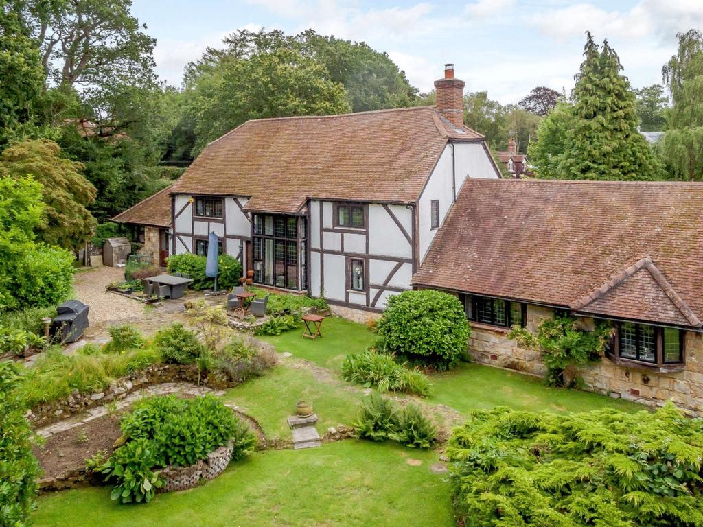 Turners Hill Road, Crawley Down, Crawley, West Sussex 5 bed detached