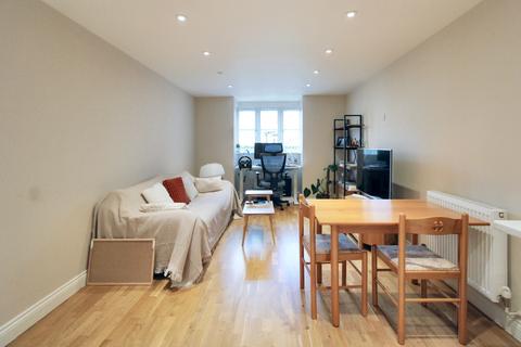 1 bedroom apartment for sale, Millstone Court, 93 Somerset Road, Farnborough , Hampshire, GU14