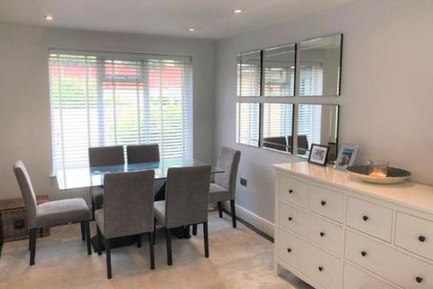 29 Foxleys, Carpenders Park, Watford, WD19 5DB