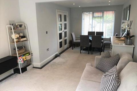 29 Foxleys, Carpenders Park, Watford, WD19 5DB