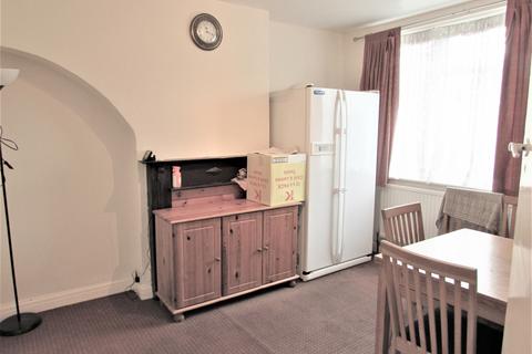 61 Longley Avenue, Wembley, HA0 1NG