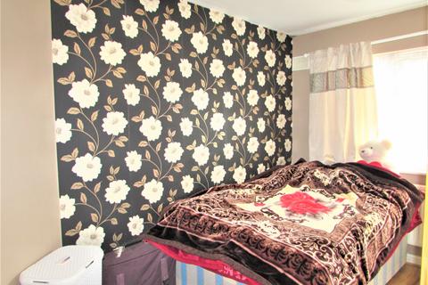 61 Longley Avenue, Wembley, HA0 1NG