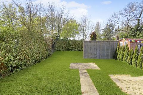 19 Ashness Gardens, Greenford, UB6 0RL