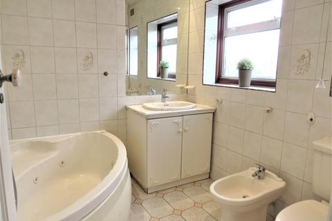 19 Ashness Gardens, Greenford, UB6 0RL