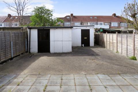 8 Tiverton Road, Wembley, HA0 1HS