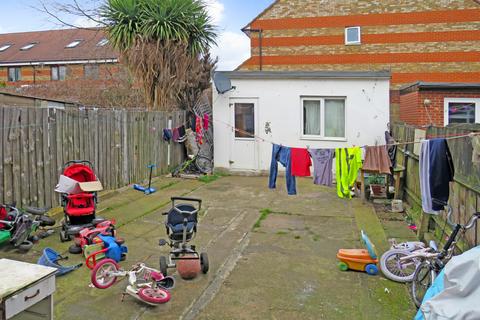 27 Sunleigh Road, Wembley, HA0 4LS