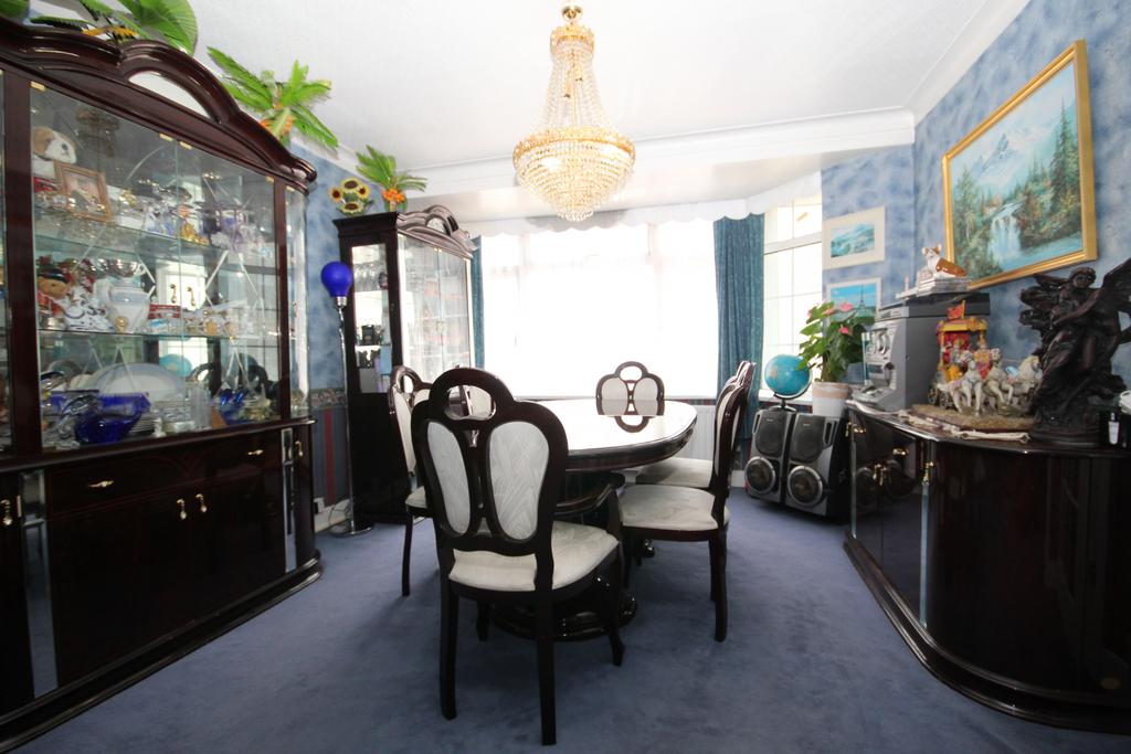 Lyon Park Avenue, Wembley, Middlesex HA0 3 bed terraced house £625,000