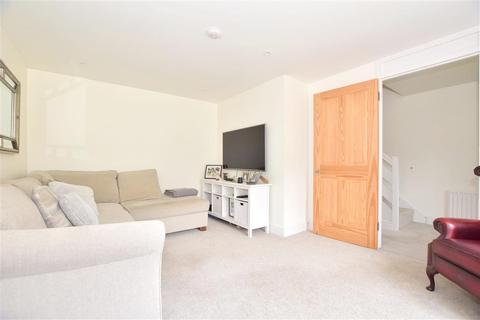 3 Alderbrook Path, Crowborough, TN6 3DR