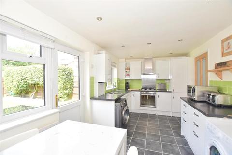 3 Alderbrook Path, Crowborough, TN6 3DR