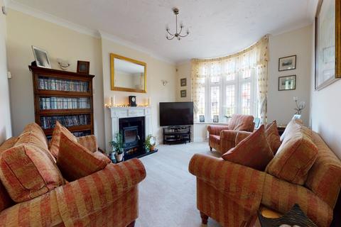 44 Dennis Road, Gravesend, DA11 7NW