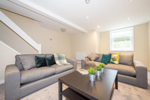 undefined, 15 Headingley Mount, Headingley, Leeds, LS6 3EL