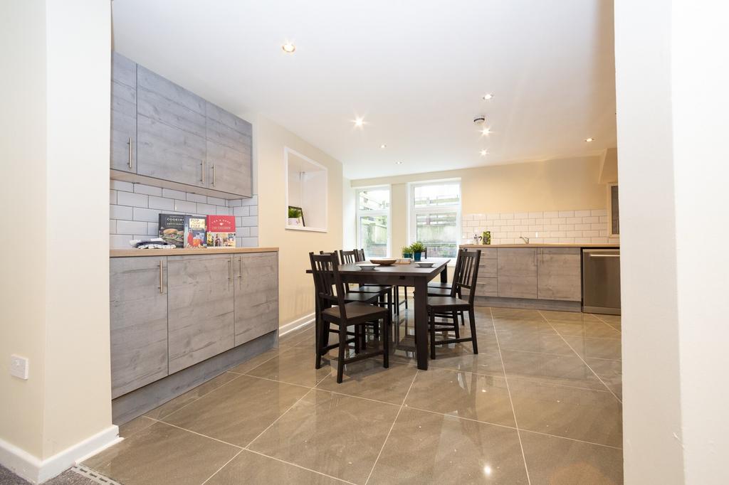 House in Leeds - View 3