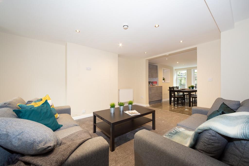 House in Leeds - View 5