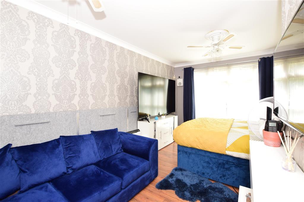 Sansom Road, Leytonstone 1 bed ground floor flat £290,000