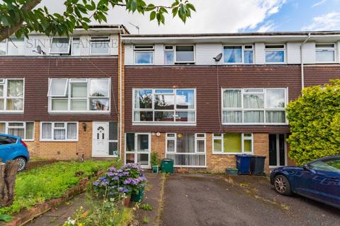 21 Lanark Close, London, W5 1SN