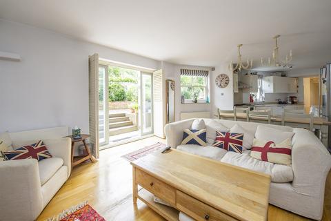 2 bedroom flat for sale, St Quintin Avenue, London, W10