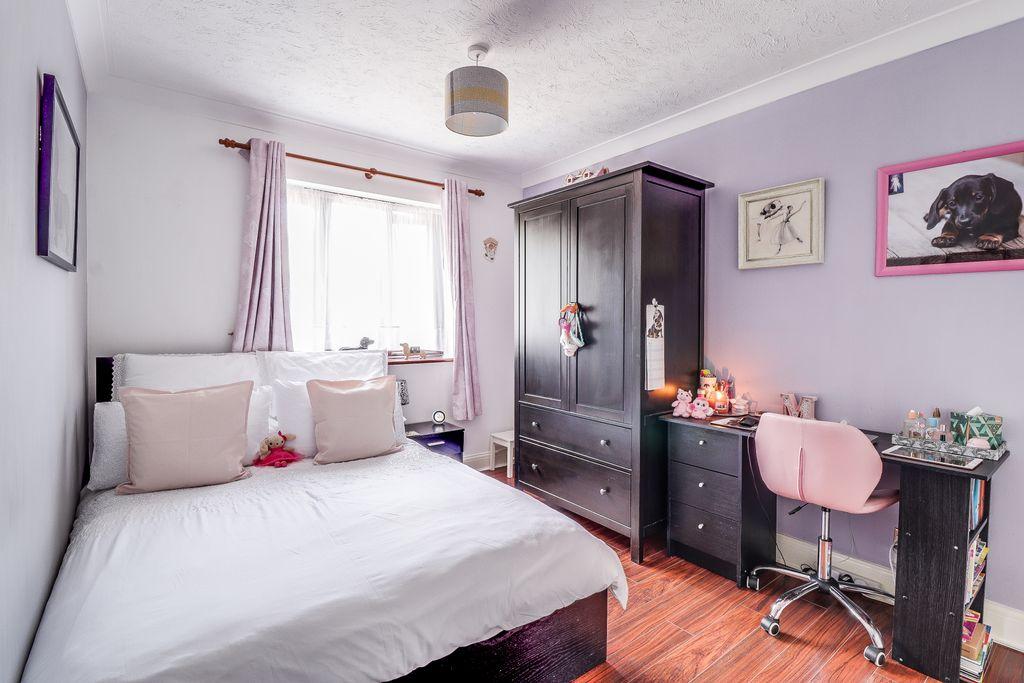 Bedroom 2 (Double)
