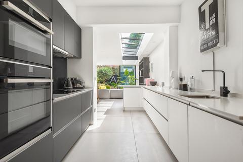 1 Claxton Grove, London, W6 8HD
