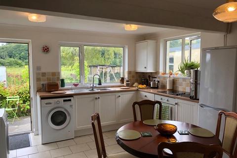 72 Broad Street, Llandovery, SA20 0AY