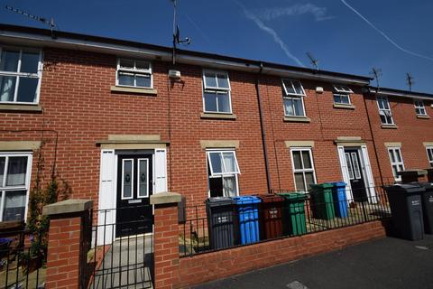 3 bedroom terraced house to rent, Heron Street, Hulme, Manchester, M15 5PR