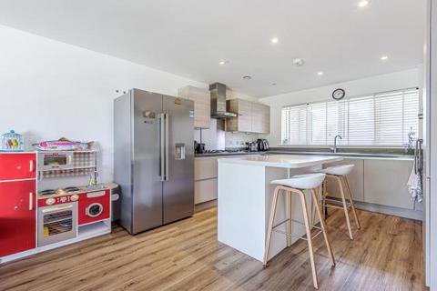 4 bedroom detached house to rent, Rackham Close, Tadpole Garden Village, Swindon, SN25