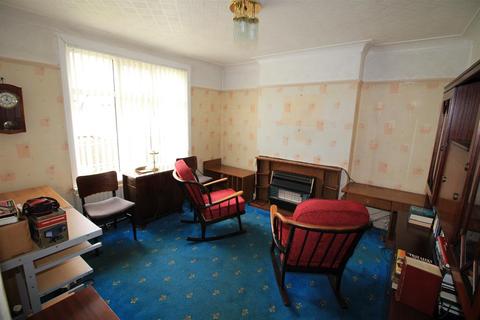 44 Kirkstall Mount, Leeds, LS5 3DP