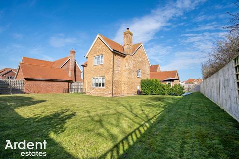 4 bedroom detached house for sale, Repertor Drive, Maldon