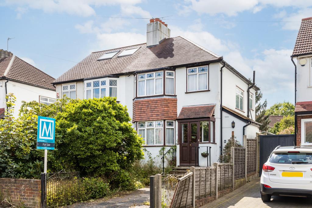 Foxon Lane, Caterham 3 bed semidetached house £500,000
