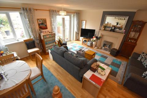69 Ashdale Drive, Birmingham, B14 4TX