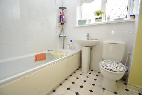 69 Ashdale Drive, Birmingham, B14 4TX