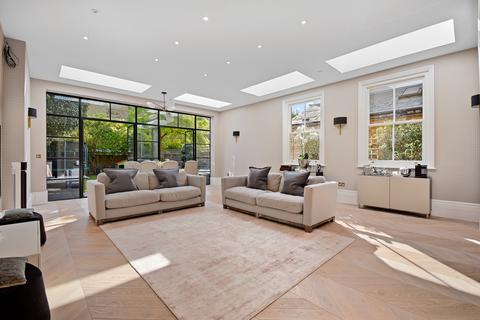 62 The Avenue, London, W13 8LS