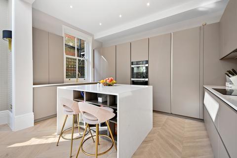62 The Avenue, London, W13 8LS