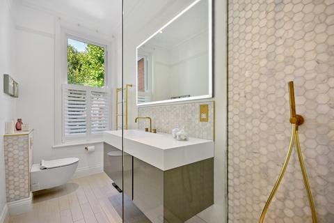 62 The Avenue, London, W13 8LS