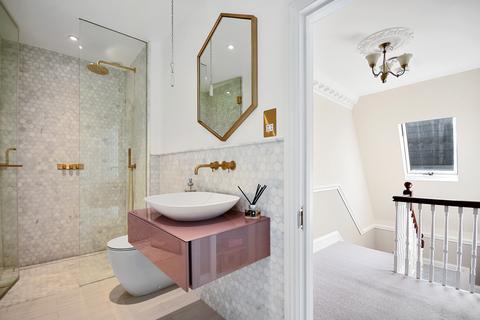 62 The Avenue, London, W13 8LS