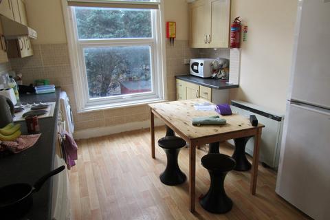 5 bedroom terraced house to rent - Shakespeare Avenue, Southampton