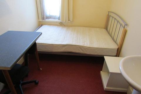 5 bedroom terraced house to rent - Shakespeare Avenue, Southampton