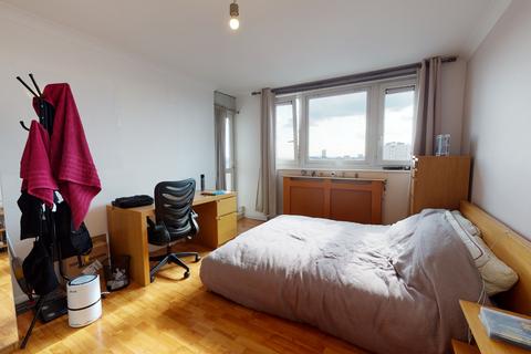 3 bedroom apartment to rent, Turnpike House, Goswell Road, London, EC1V