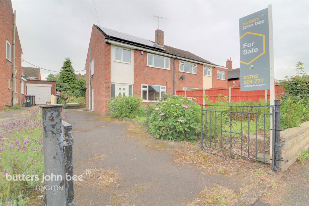 School Lane, Caverswall 3 bed semidetached house £127,000