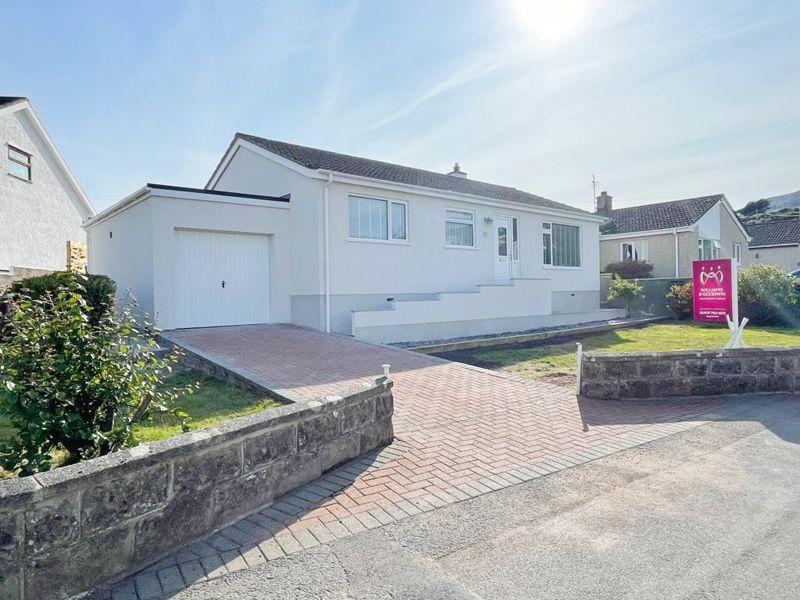 Old School Road, Holyhead 3 bed detached bungalow £249,950