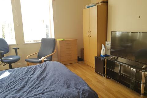 6 bedroom maisonette to rent - Harrogate House, Shieldfield, Newcastle Upon Tyne NE2