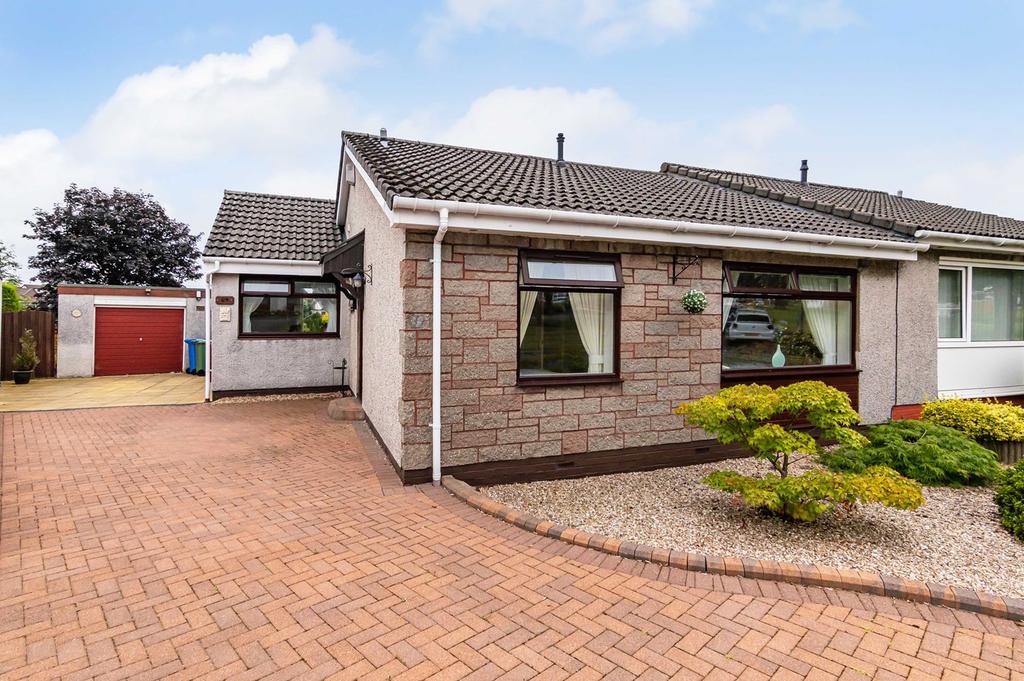 Doune Crescent, Stenhousemuir, Larbert, FK5 2 bed semidetached