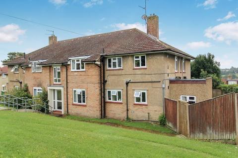 12 Lynwood Avenue, Coulsdon, CR5 2QL