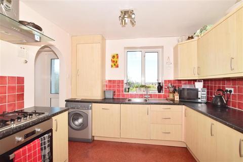 28 Calgary Crescent, Folkestone, CT19 6JD