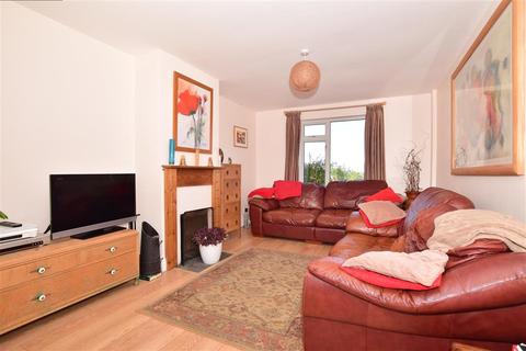 28 Calgary Crescent, Folkestone, CT19 6JD