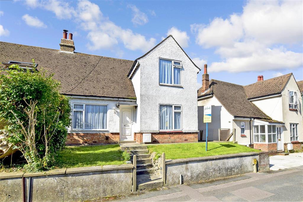 Calgary Crescent, Folkestone, Kent 2 bed semidetached house £250,000