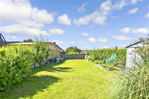 28 Calgary Crescent, Folkestone, CT19 6JD
