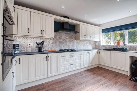8 Aldam Drive, Belton, Doncaster, DN9 1FG