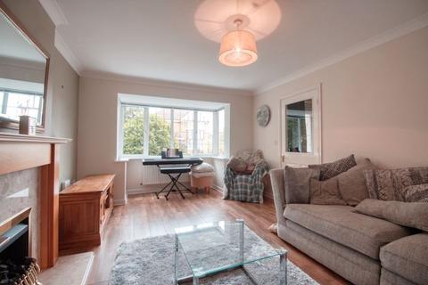 8 Aldam Drive, Belton, Doncaster, DN9 1FG