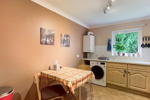 2 bedroom flat to rent, Flat 7/3 West Cherrybank, Stanley Road, Edinburgh